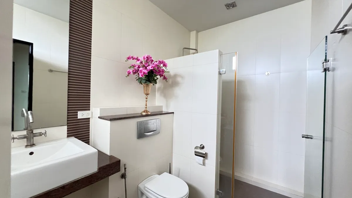 LUXURY 2-STOREY PRIVATE POOL VILLA FOR SALE 2-storey private pool villa 8 Bedrooms in South pattaya photo 17