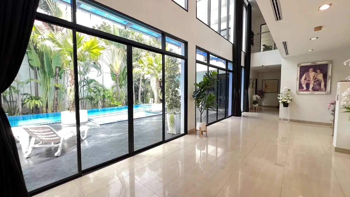 LUXURY 2-STOREY PRIVATE POOL VILLA FOR SALE 2-storey private pool villa 8 Bedrooms in South pattaya photo 5