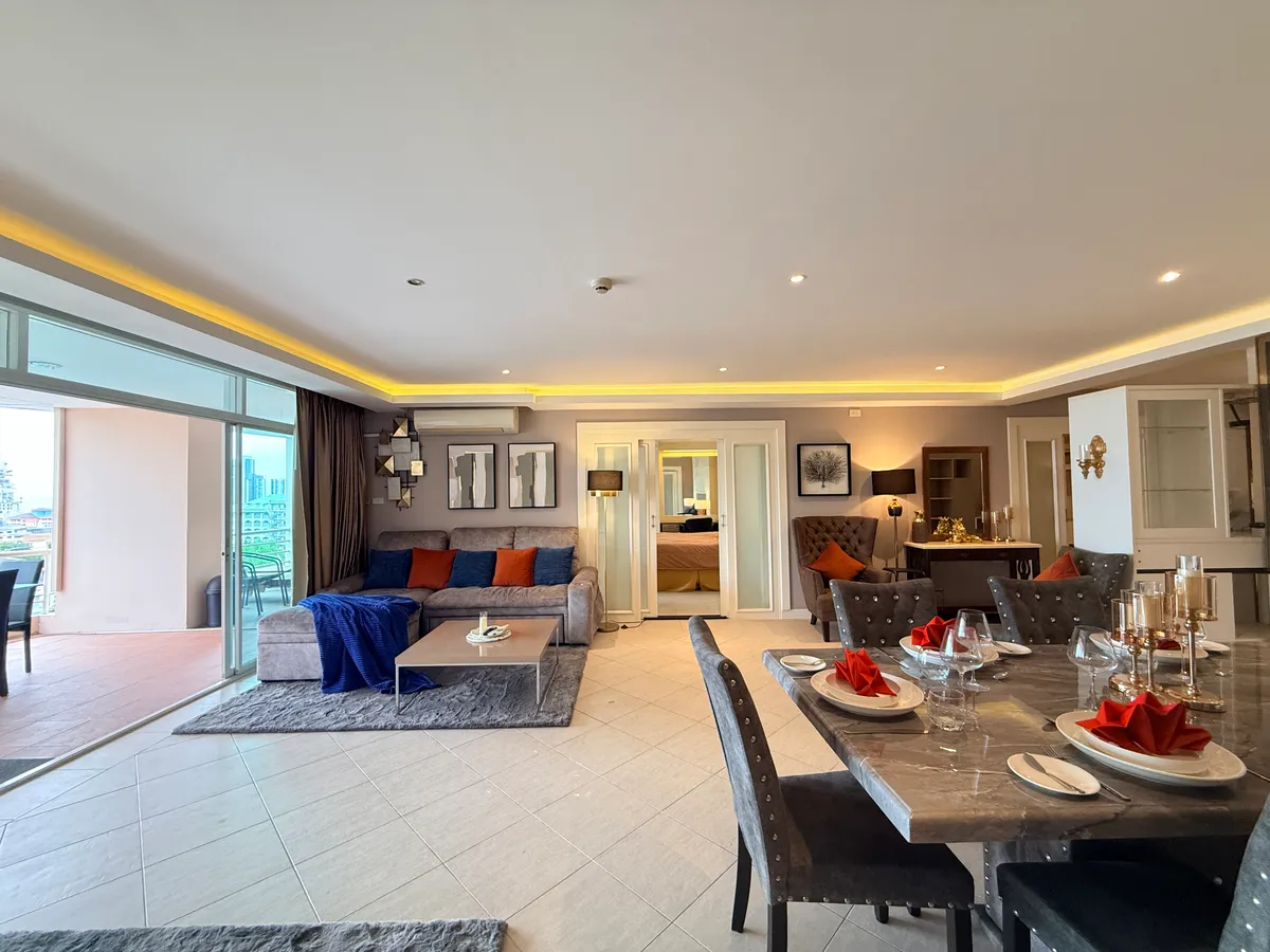3 Bedroom 3 Bathroom in Pratumnak hill photo 9