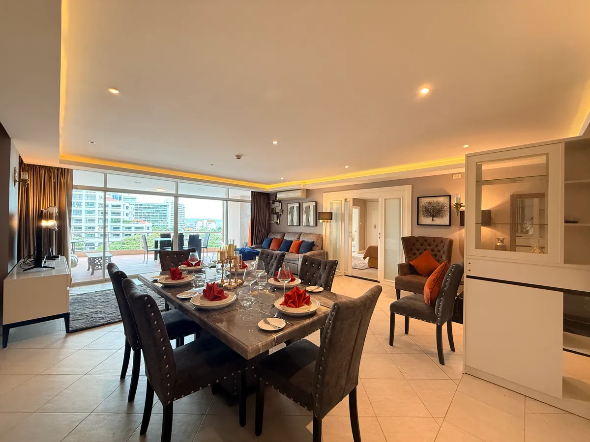 3 Bedroom 3 Bathroom in Pratumnak hill photo 10