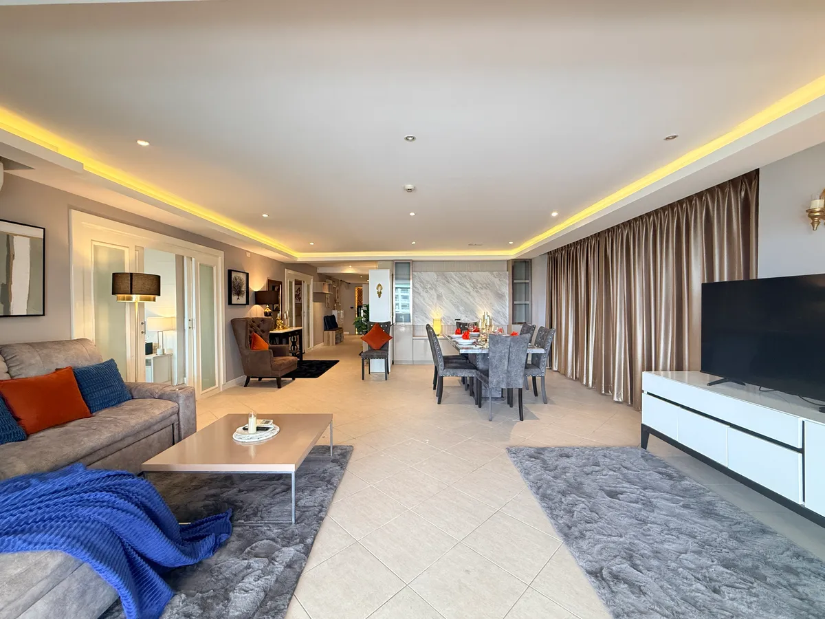 3 Bedroom 3 Bathroom in Pratumnak hill photo 8