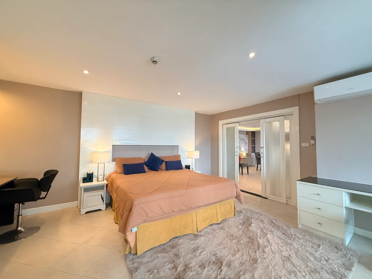 3 Bedroom 3 Bathroom in Pratumnak hill photo 13