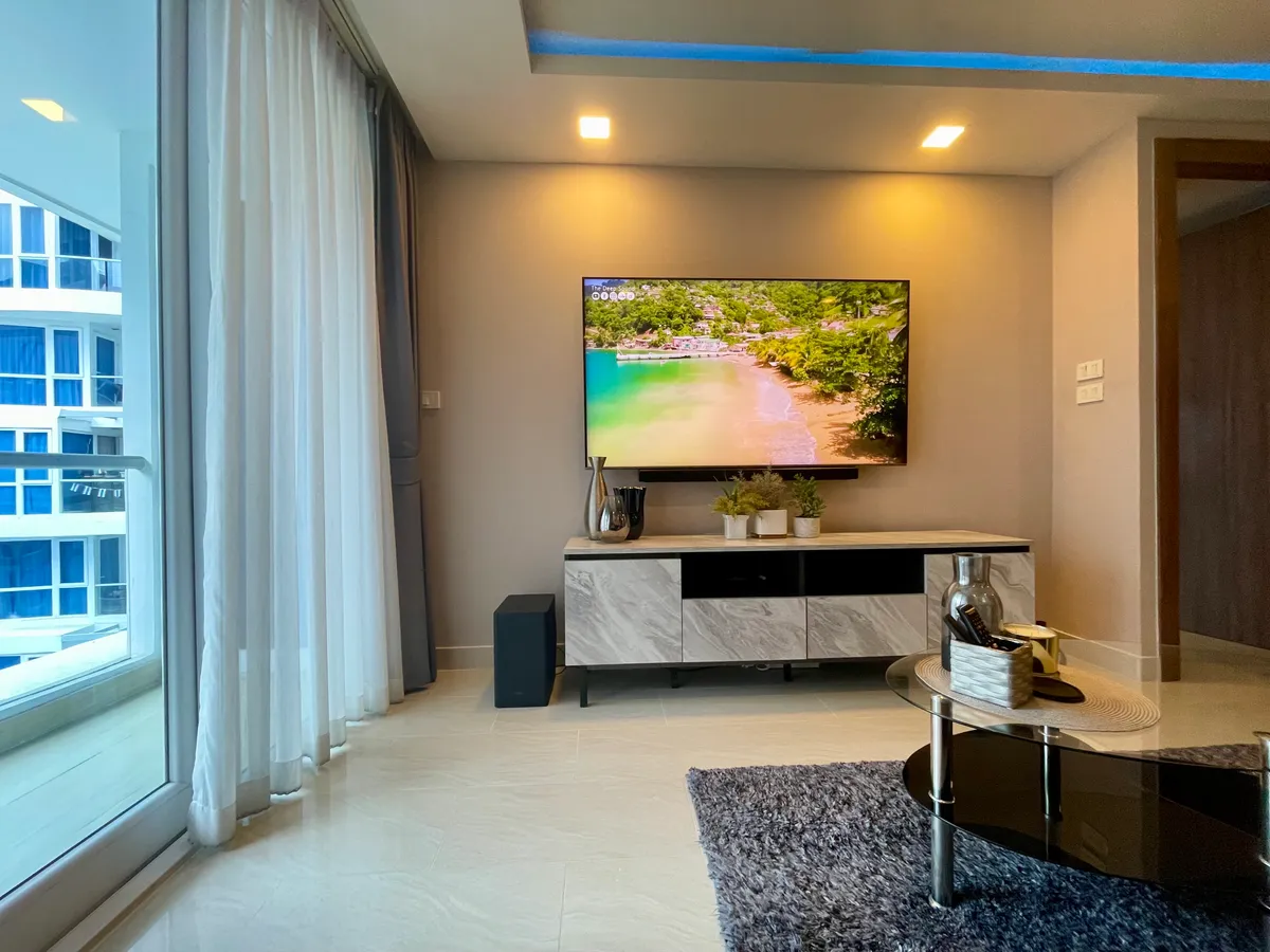 Grand Avenue A Large 1 Bedroom Condo For Rent photo 10