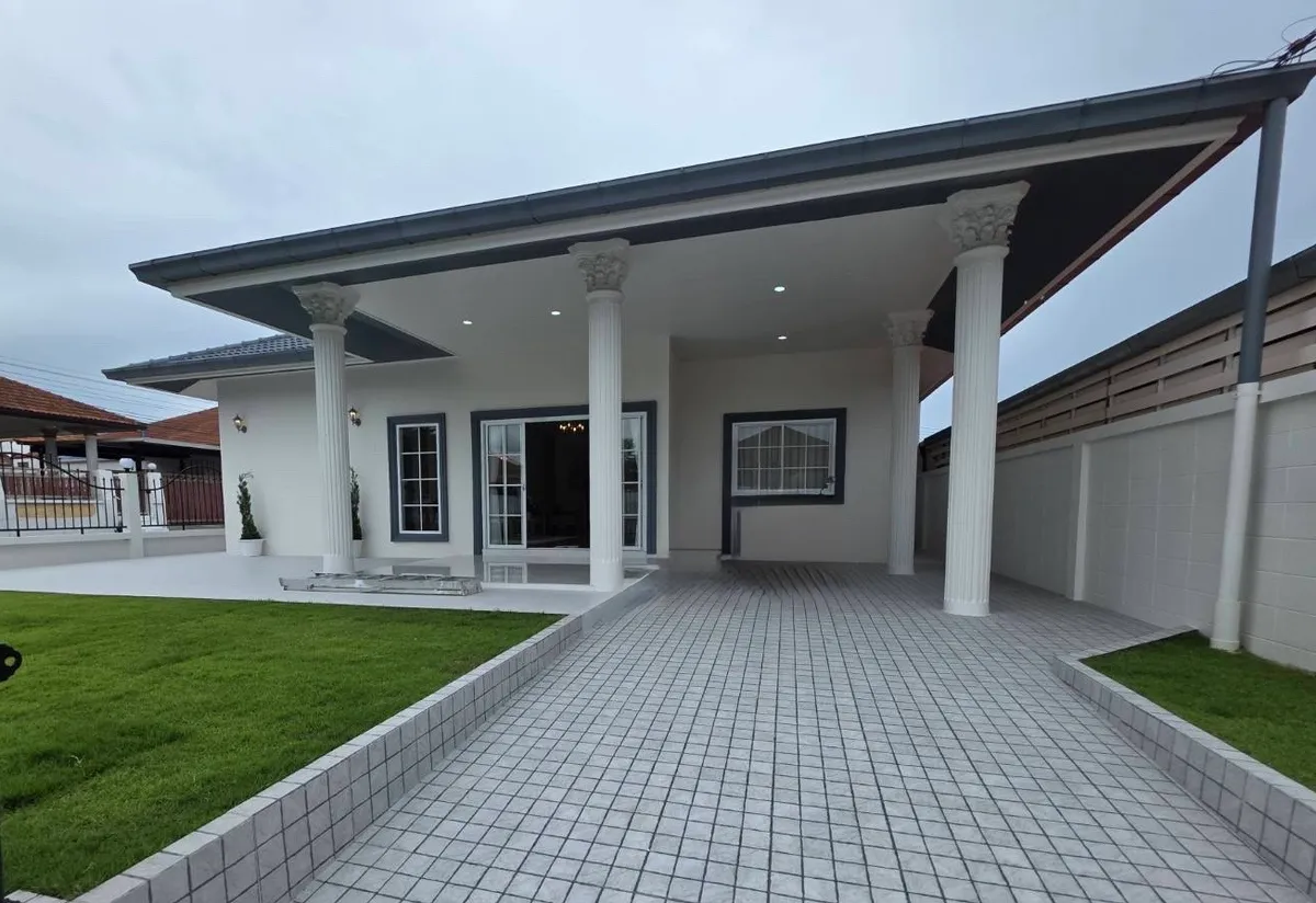 3 Bedrooms, 2 Bathrooms Beautiful Family Home for Sale | Eakmongkol 4/1