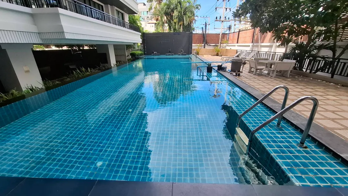 Foreign Name Renovation Opportunity – Spacious 105 sqm 1-Bedroom Two Bathroom Condo photo 22