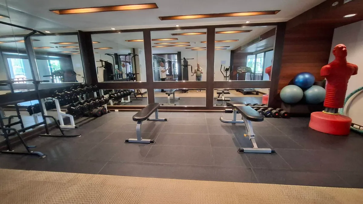 Foreign Name Renovation Opportunity – Spacious 105 sqm 1-Bedroom Two Bathroom Condo photo 26