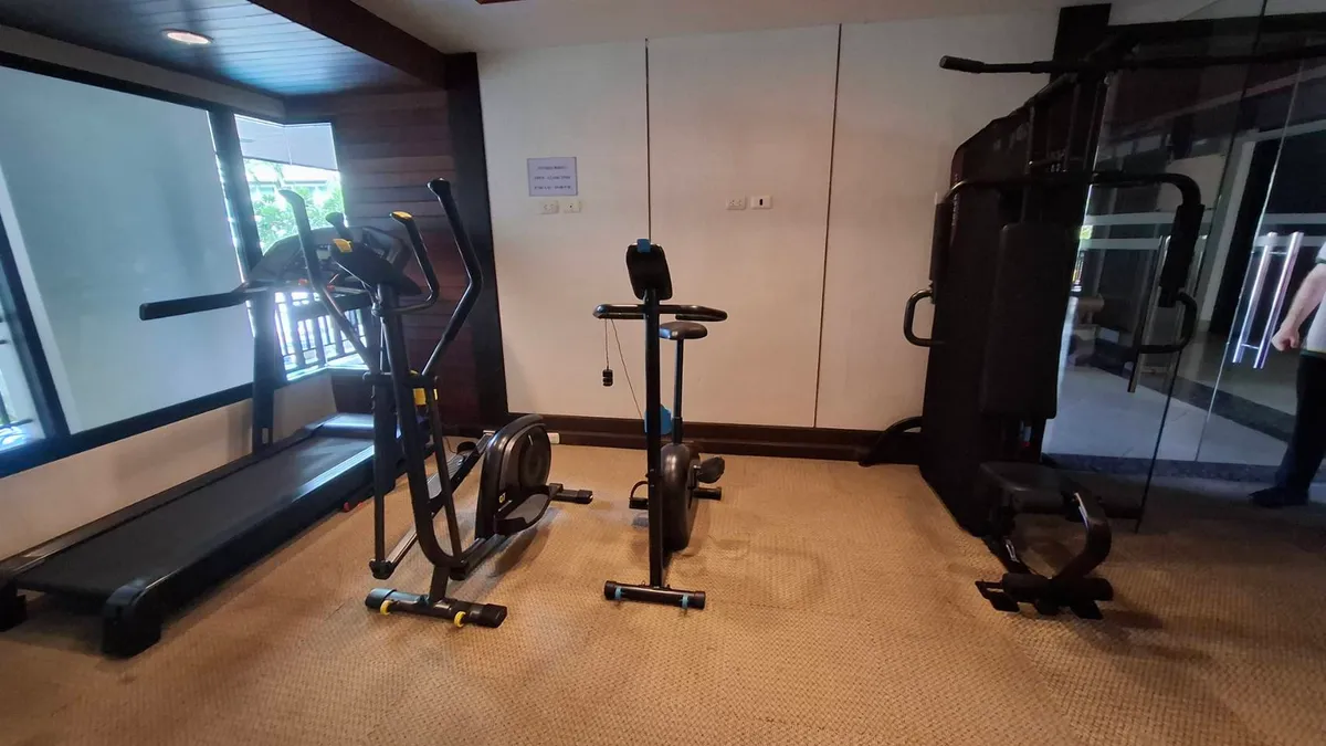 Foreign Name Renovation Opportunity – Spacious 105 sqm 1-Bedroom Two Bathroom Condo photo 25