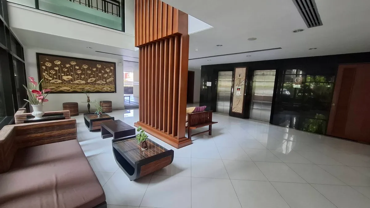 Foreign Name Renovation Opportunity – Spacious 105 sqm 1-Bedroom Two Bathroom Condo photo 27