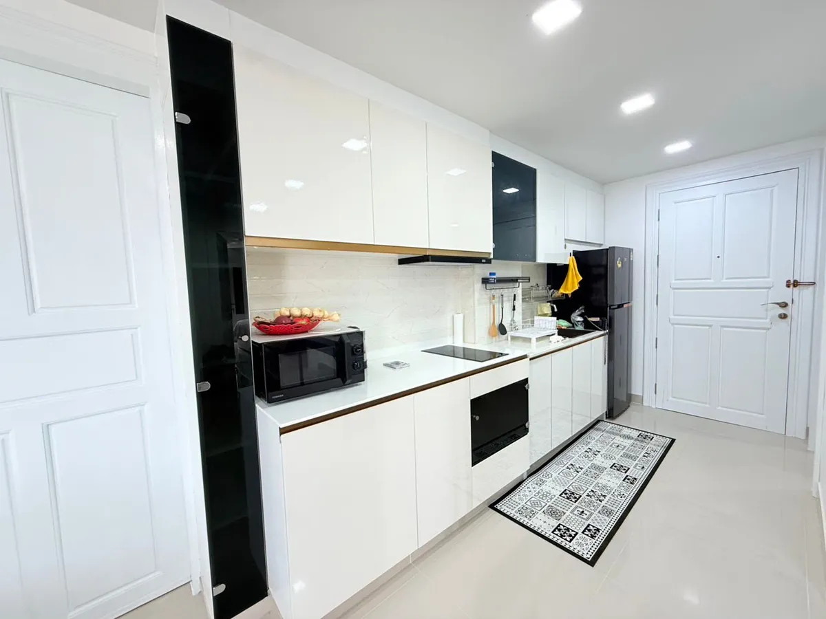 Newly Renovated 3 Bedrooms 2 Bathroom Condo for Sale photo 16