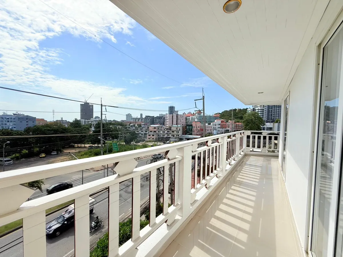 Newly Renovated 3 Bedrooms 2 Bathroom Condo for Sale photo 18