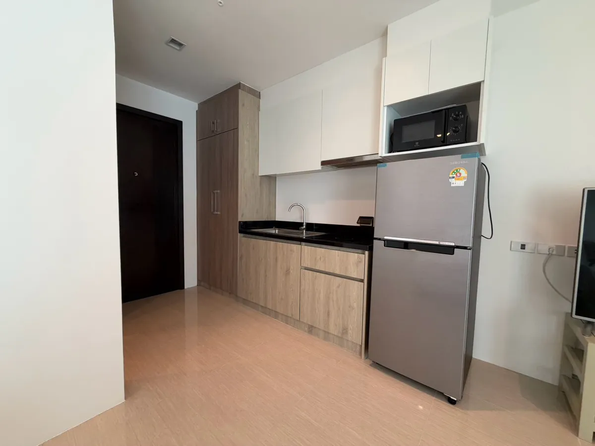 Stylish studio at The Elegance condo for sale photo 10