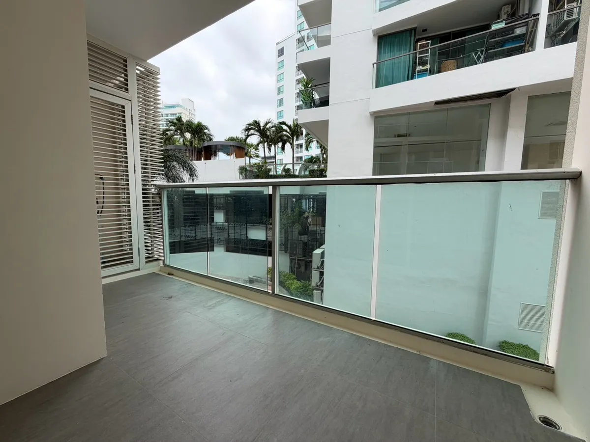 Stylish studio at The Elegance condo for sale photo 8