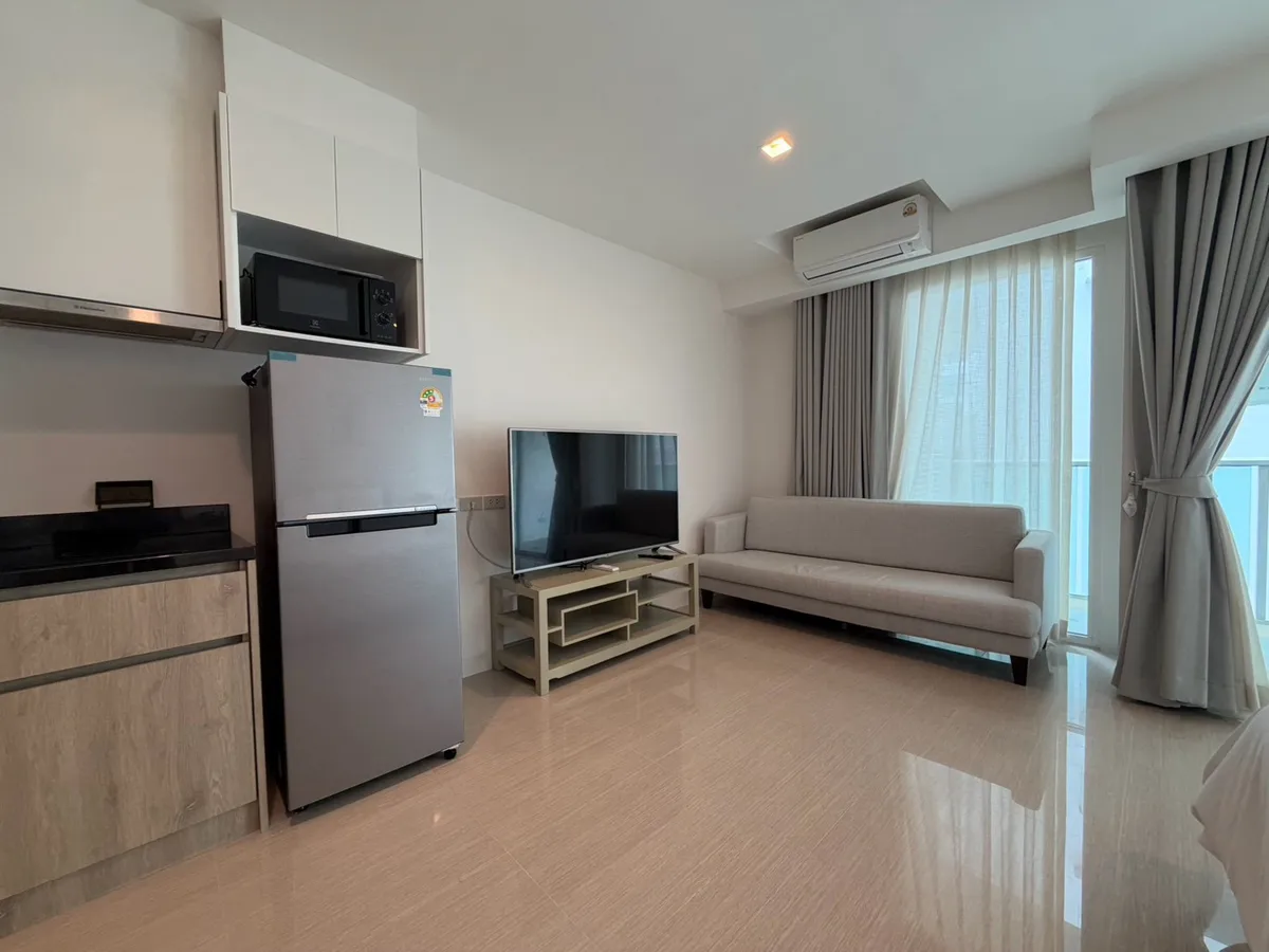 Stylish studio at The Elegance condo for sale
