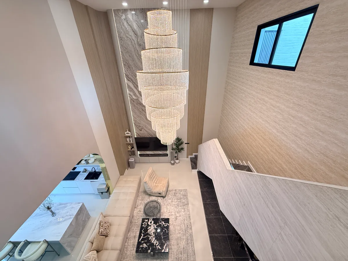 Beautiful corner villa with private pool, offering privacy, comfort, and excellent rental potential. photo 6