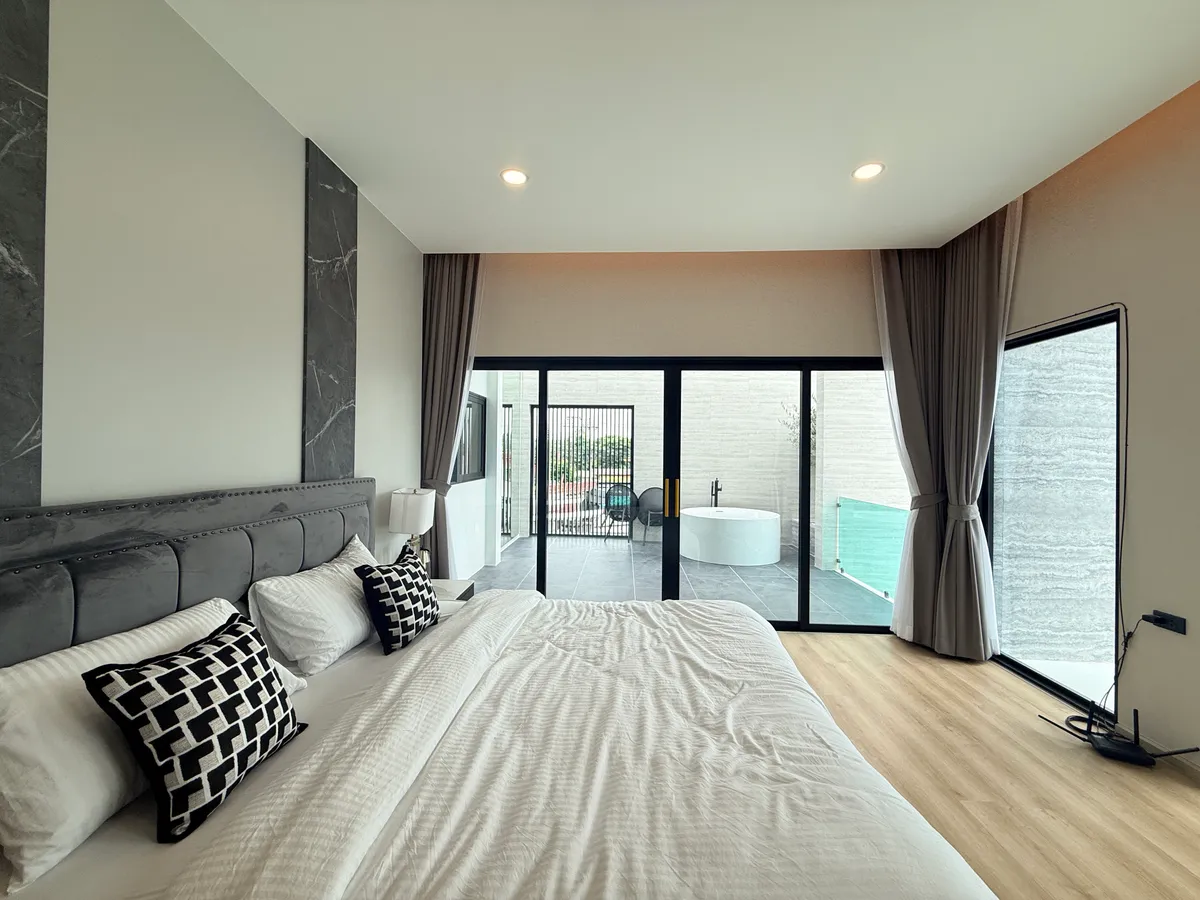 Beautiful corner villa with private pool, offering privacy, comfort, and excellent rental potential. photo 11