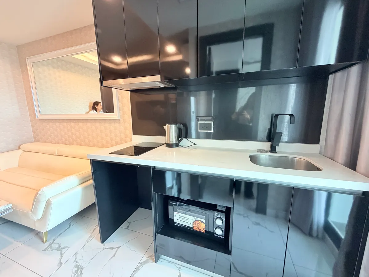 2 Bedrooms 1 bathroom For Rent In Central Pattaya photo 3