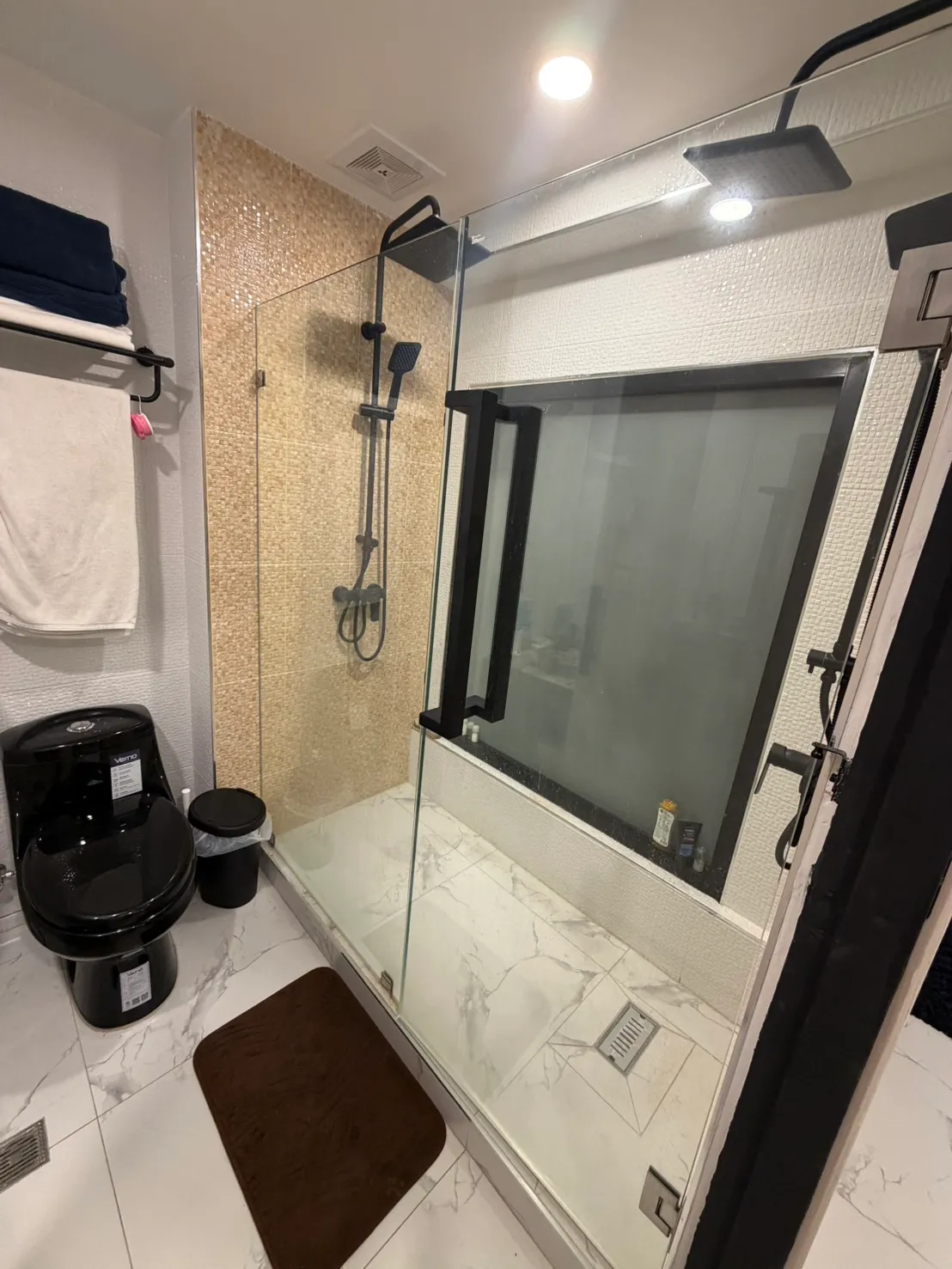 Newly Renovated Yensabai Studio for Sale photo 2