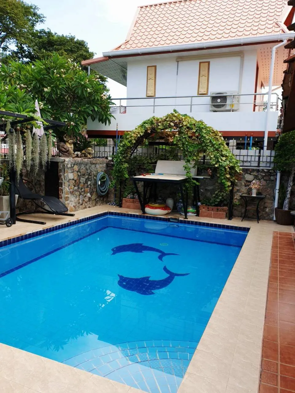 3-bedroom, 3-bathroom Balinese Style Pool Villa photo 2