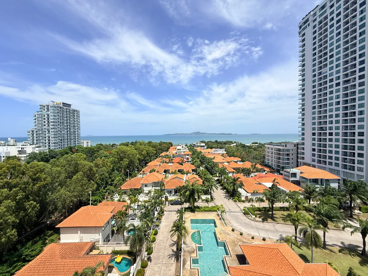 Sunset Boulevard Residence 2 pool view for rent photo 12