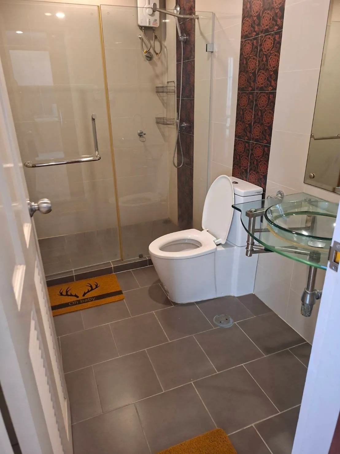 คอนโดใจกลางเมืองติดห้างอะเวนิว สำหรับขาย One Bedroom Condo For Sale in Central photo 3