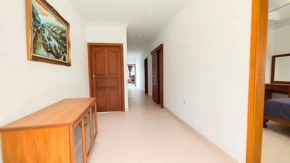 5 Bedrooms 4 Bathroom in Jomtien photo 6