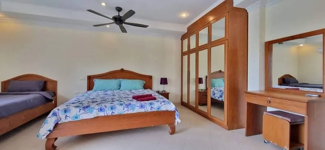 5 Bedrooms 4 Bathroom in Jomtien photo 15