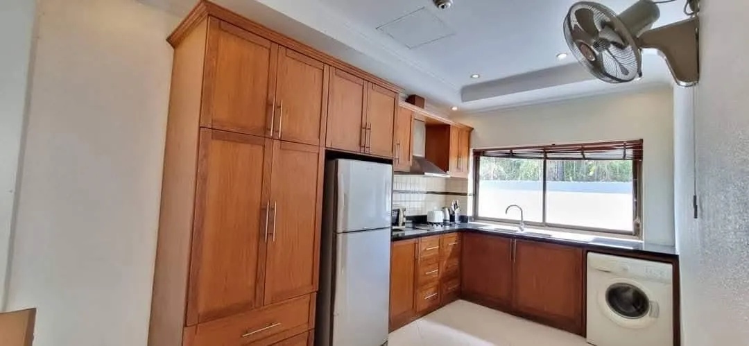 5 Bedrooms 4 Bathroom in Jomtien photo 8