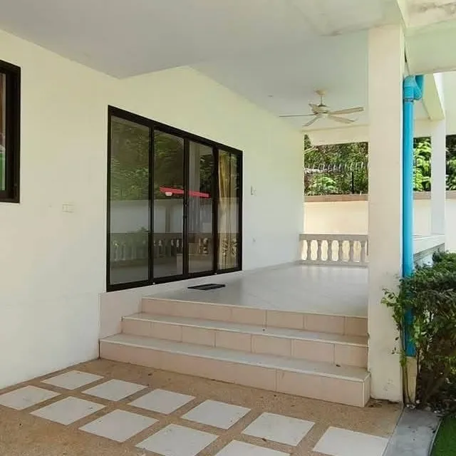 5 Bedrooms 4 Bathroom in Jomtien photo 4