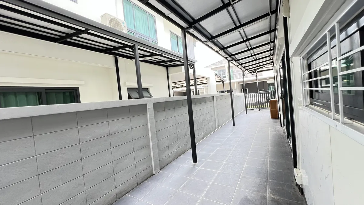 4 Bedrooms 3 Bathrooms in East Pattaya photo 25