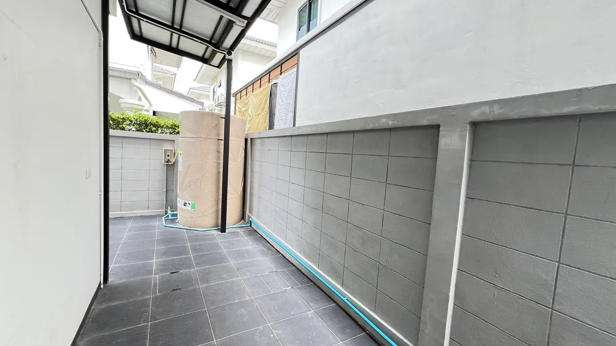 4 Bedrooms 3 Bathrooms in East Pattaya photo 27
