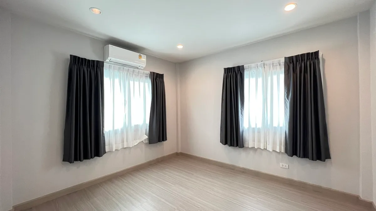 4 Bedrooms 3 Bathrooms in East Pattaya photo 10