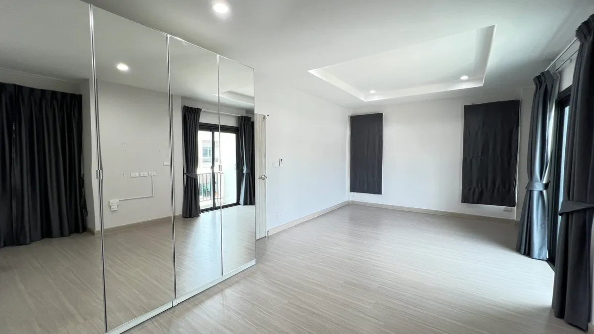 4 Bedrooms 3 Bathrooms in East Pattaya photo 19