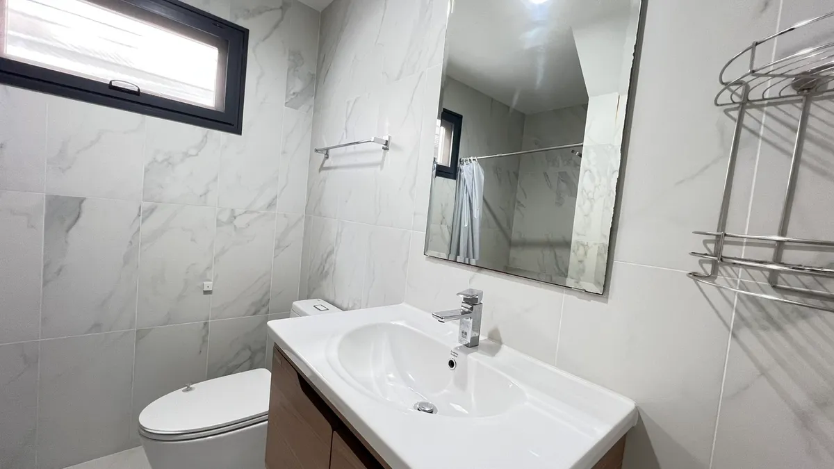 4 Bedrooms 3 Bathrooms in East Pattaya photo 24