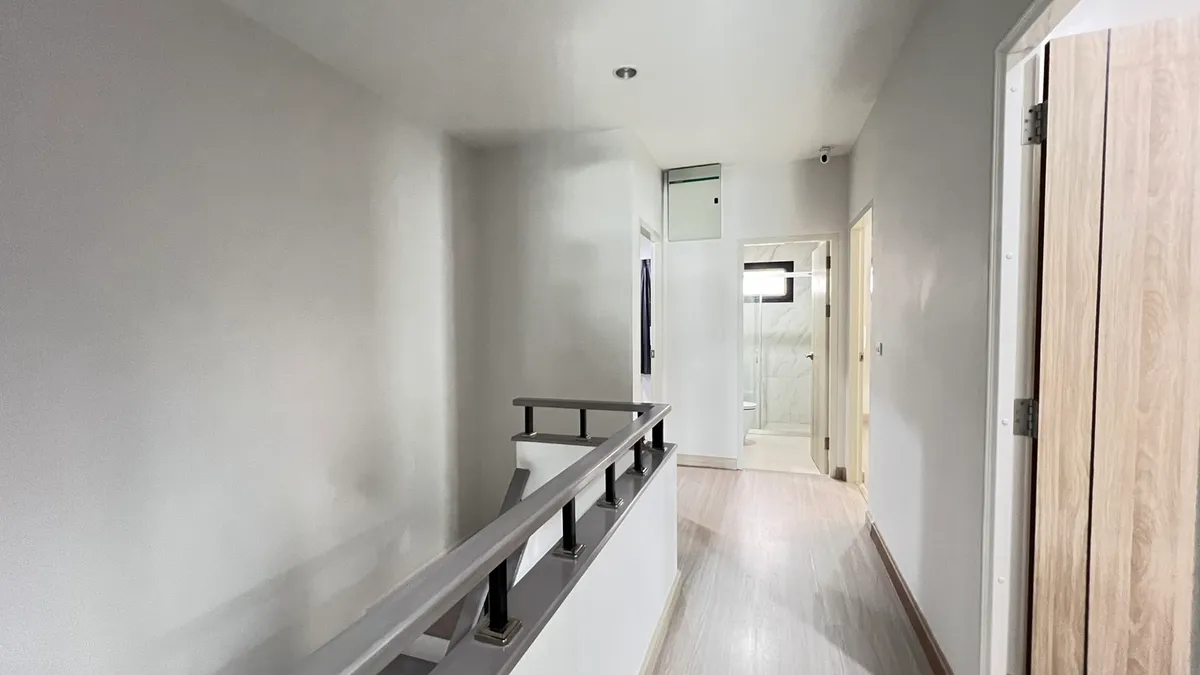 4 Bedrooms 3 Bathrooms in East Pattaya photo 16