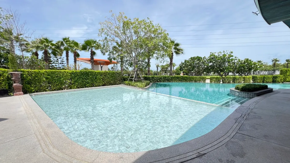 4 Bedrooms 3 Bathrooms in East Pattaya photo 3