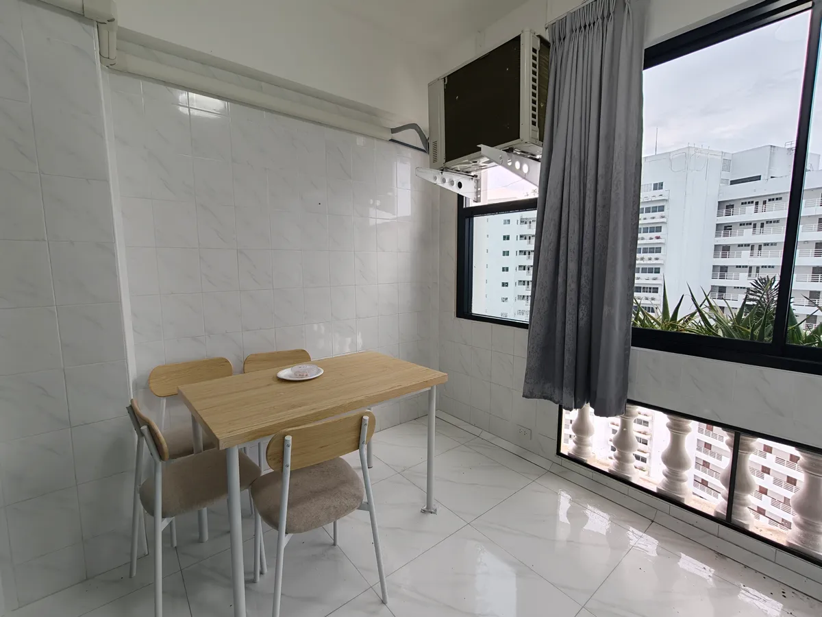 Jomtien Complex photo 9