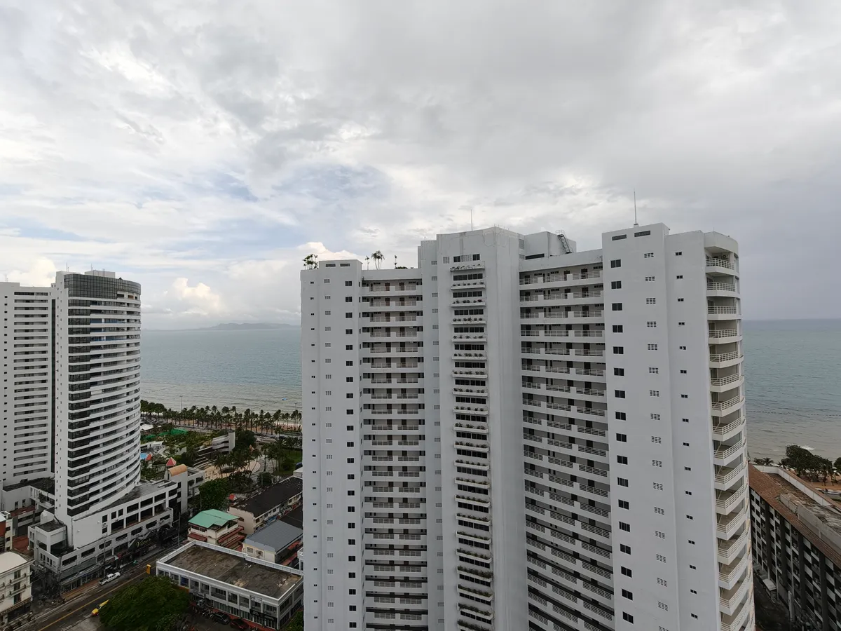 Jomtien Complex photo 12
