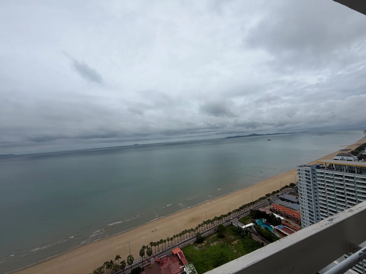 Metro condominium photo 14