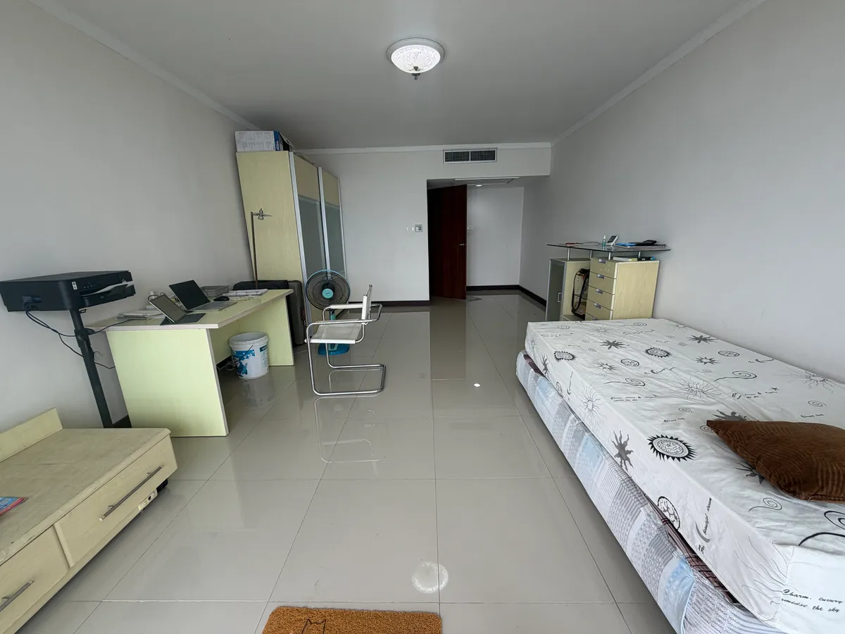 Metro condominium photo 7