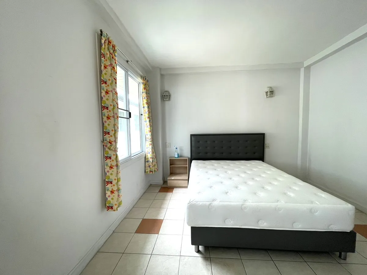 2 Bed - 3 Bath Townhome in Central Pattaya photo 28