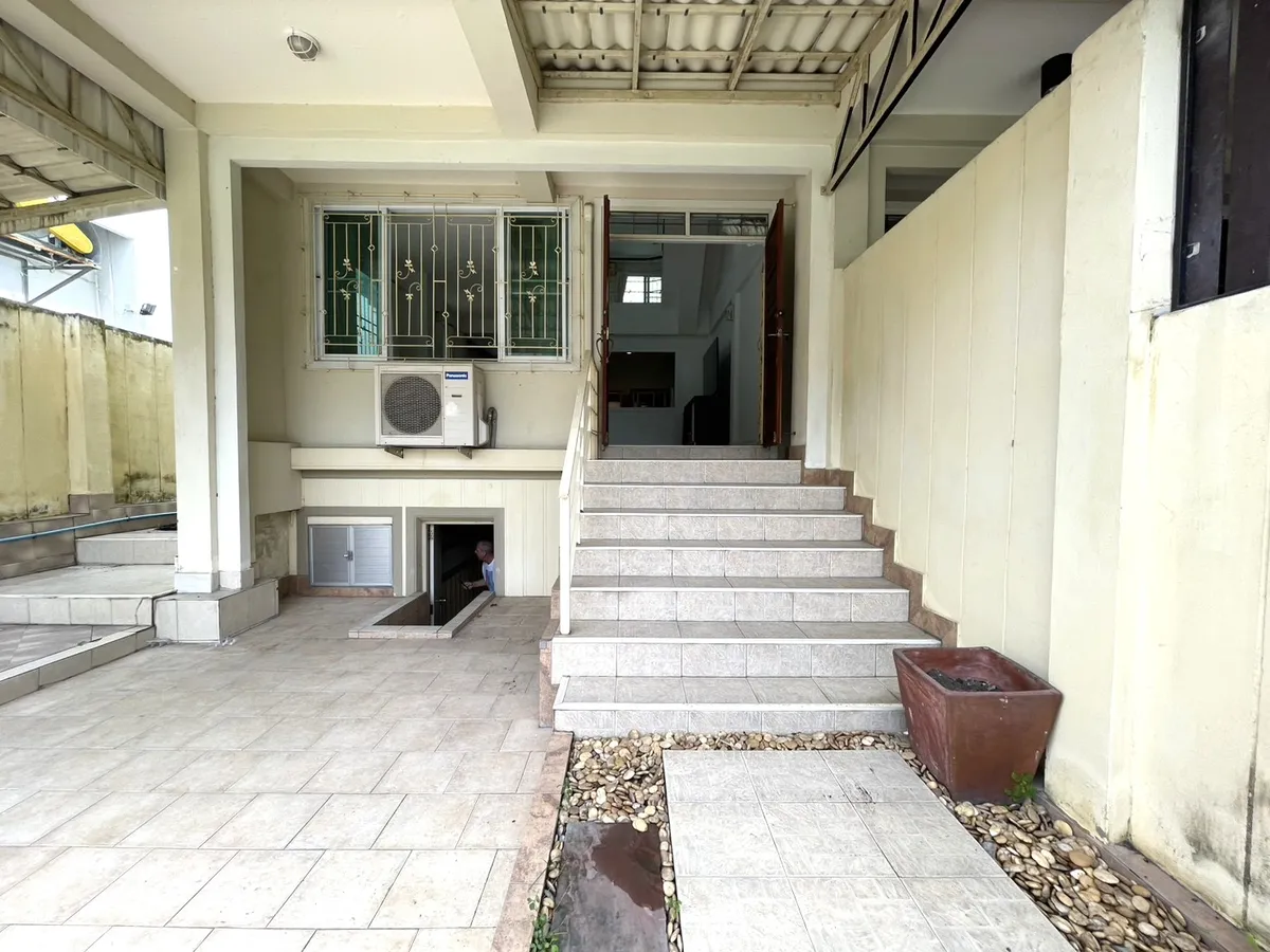 2 Bed - 3 Bath Townhome in Central Pattaya photo 33