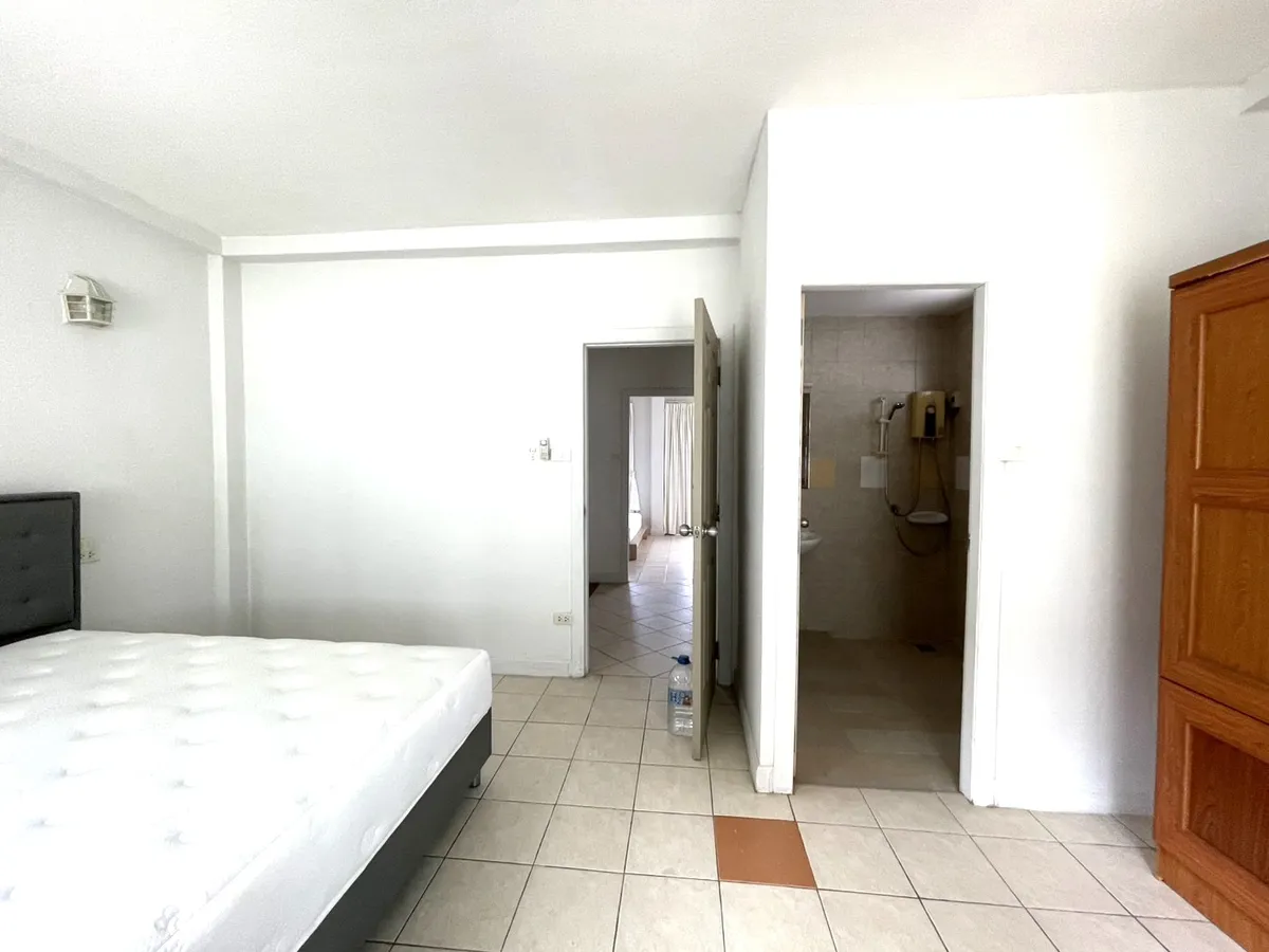 2 Bed - 3 Bath Townhome in Central Pattaya photo 29