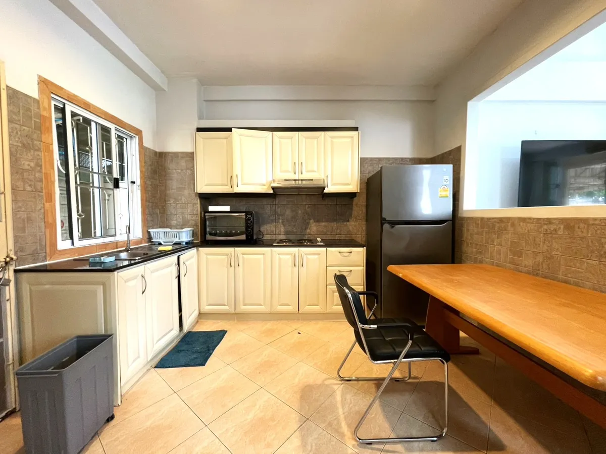2 Bed - 3 Bath Townhome in Central Pattaya photo 11