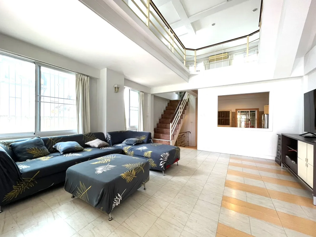 2 Bed - 3 Bath Townhome in Central Pattaya photo 3