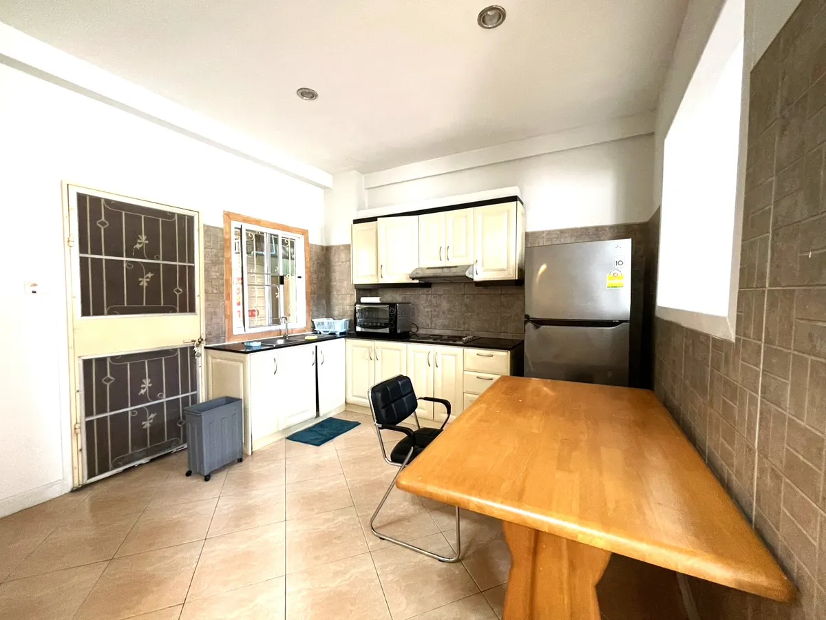 2 Bed - 3 Bath Townhome in Central Pattaya photo 10