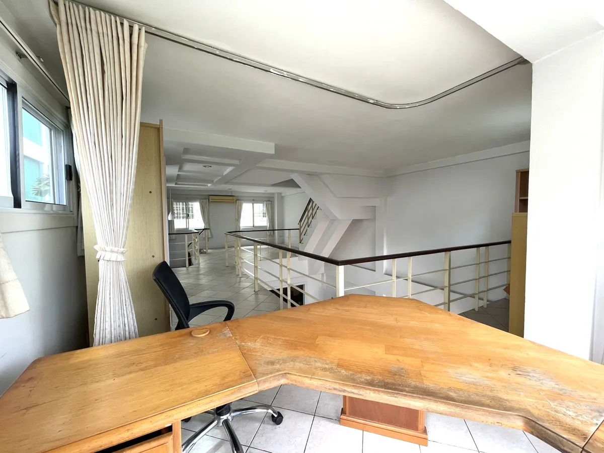 2 Bed - 3 Bath Townhome in Central Pattaya photo 20