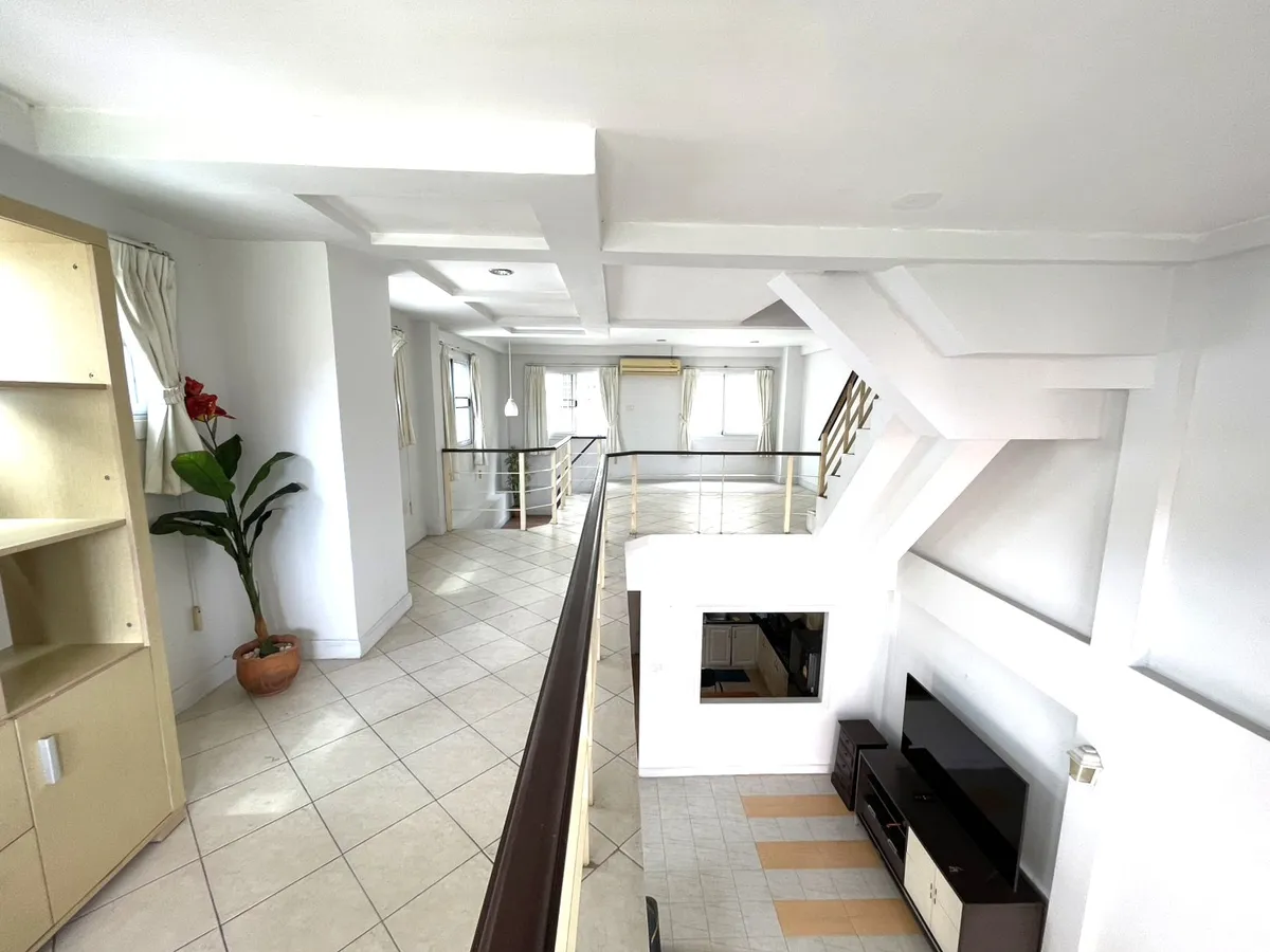 2 Bed - 3 Bath Townhome in Central Pattaya photo 21