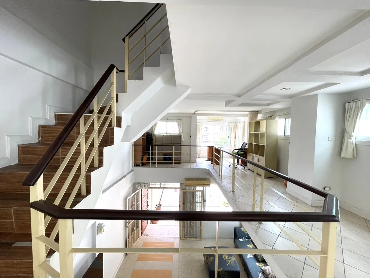 2 Bed - 3 Bath Townhome in Central Pattaya photo 15