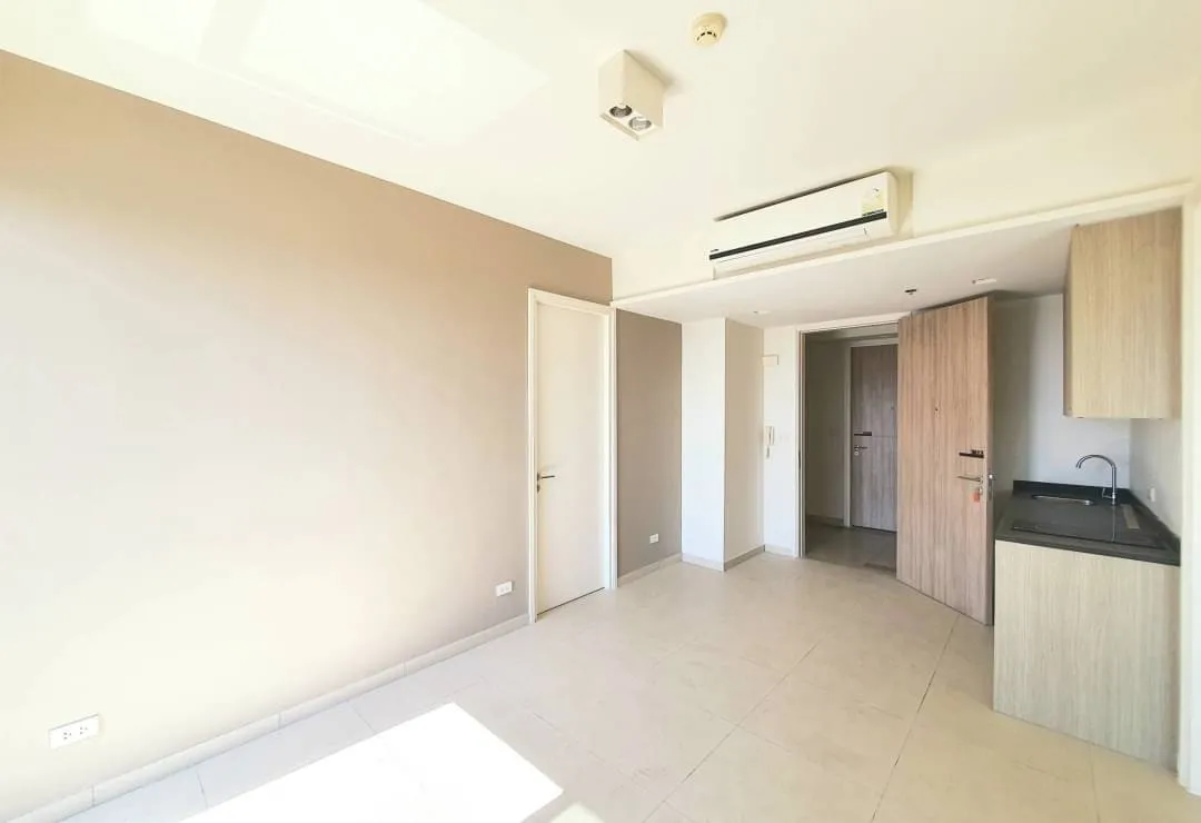 2 Bedroom Condo For Sale in South Pattaya photo 12