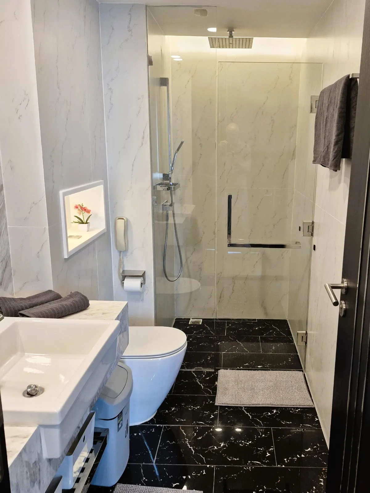 Fully Renovated Ocean View 1 Bed 1 Bath Condo For Sale In Pratumnak photo 12